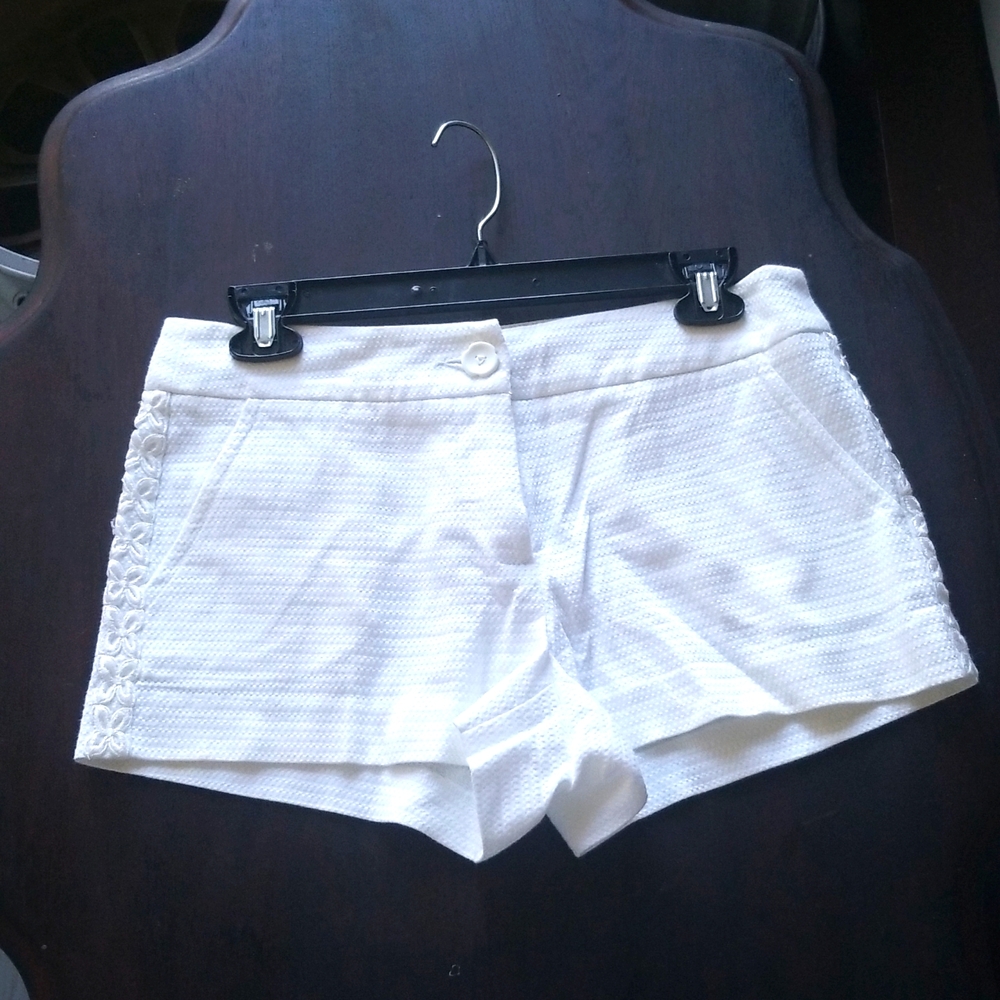 Trina Turk Shorts Side Croched